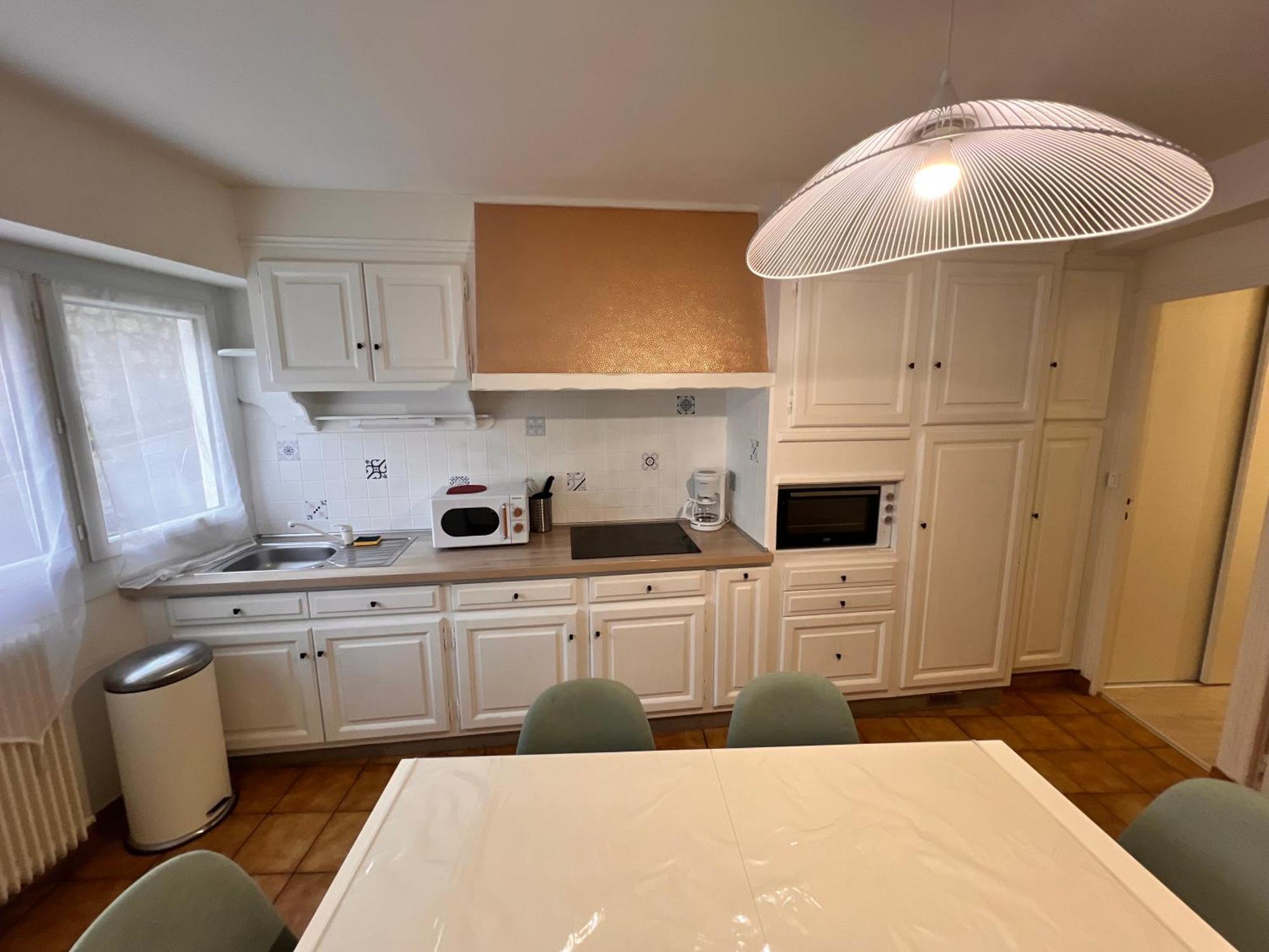 Appartement Rdc 9 Personnes, 2 Chambres, Wifi, Proche Du Centre La Bourboule Exterior foto